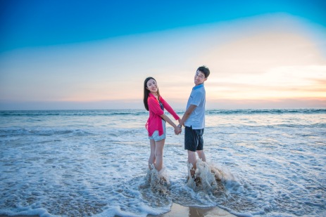 Honeymoon photo session at karon beach phuket thailand