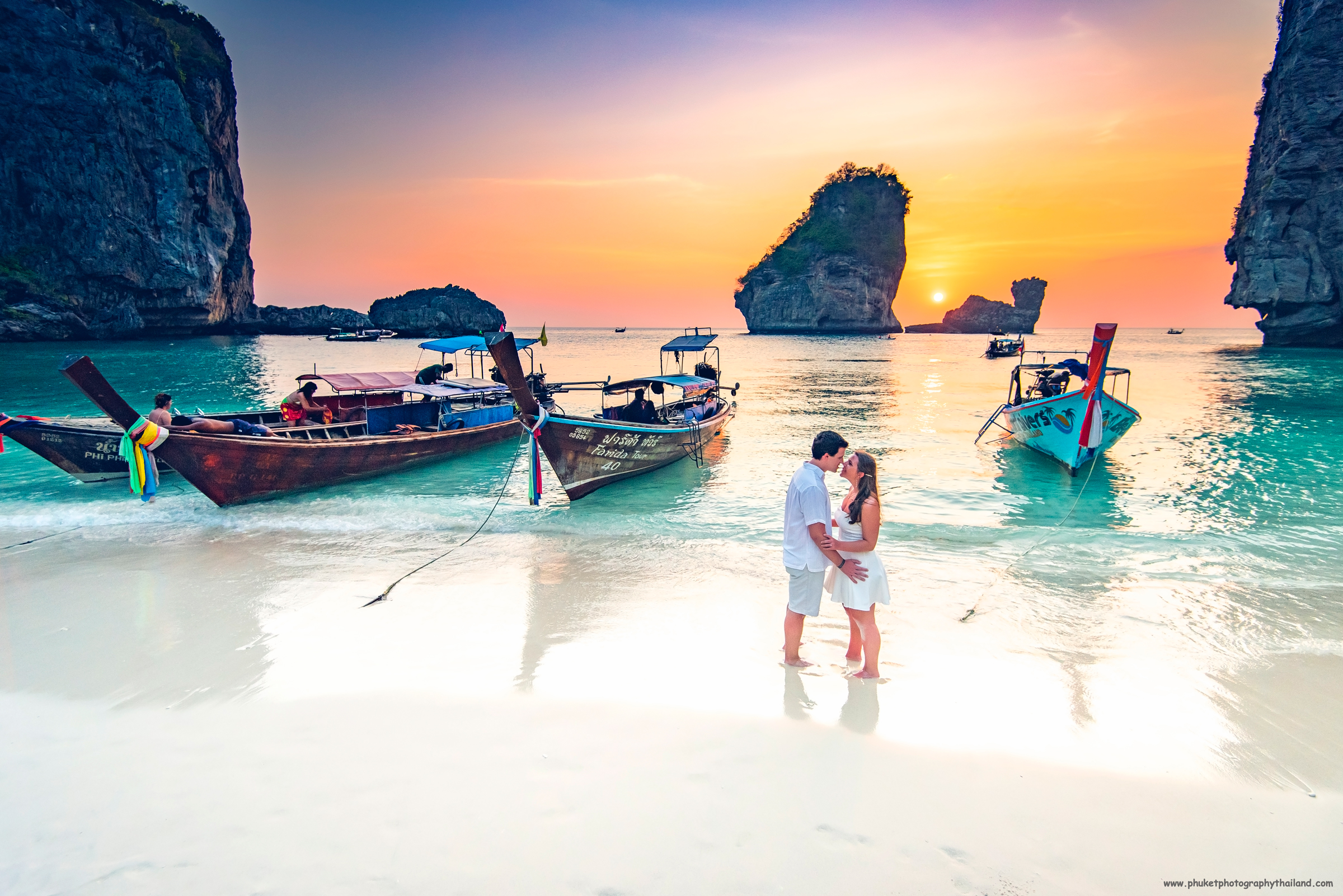 Honeymoon photoshoot at Phi Phi island